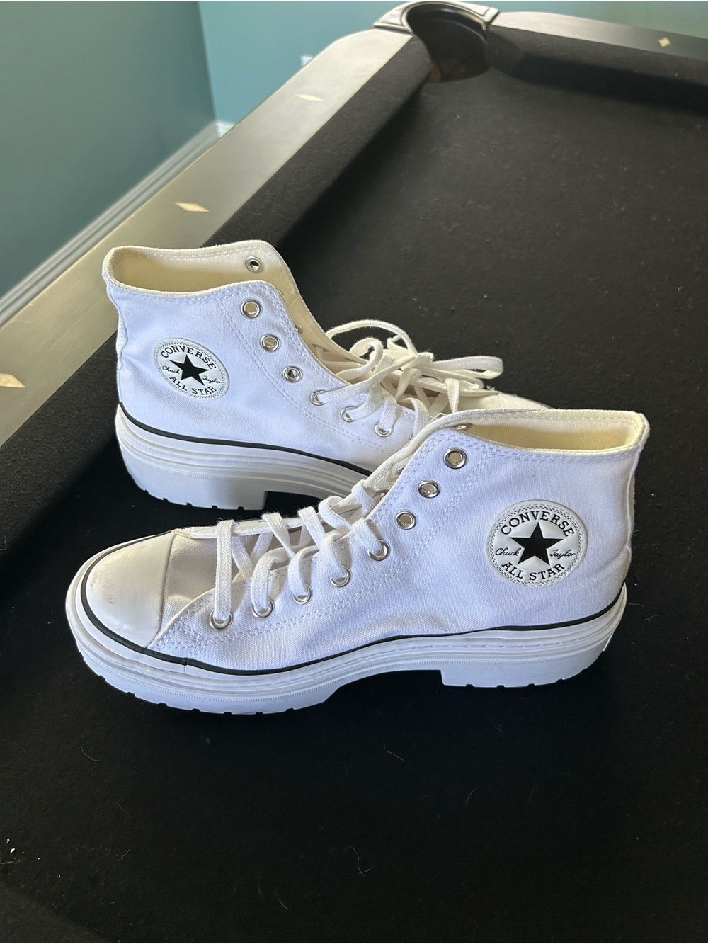 New women’s Converse White Platform High Top Sneakers size 10.5